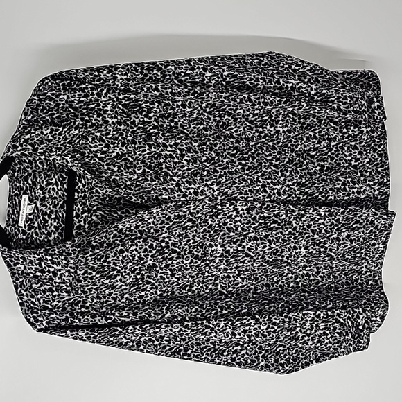 Notations Gray & Black Leopard Print Button Front Blouse wFront Pockets & Slits - Picture 1 of 16